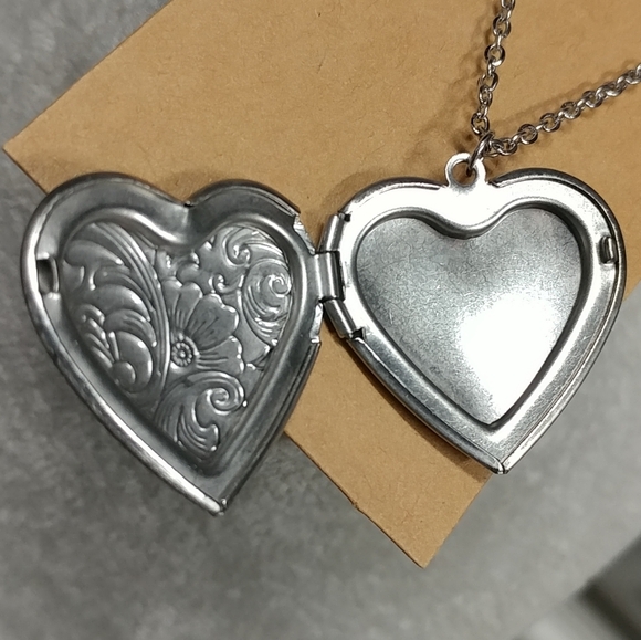 Heart Locket Stainless-Steel Pendant Photo Frame Charm Necklace Stainless Steel - Picture 9 of 14